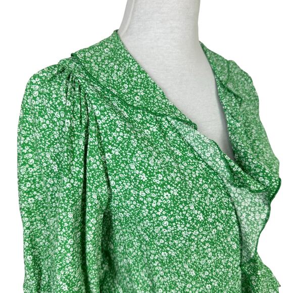 Q2 Green & White Micro Floral Print Ruffle V-neck Dainty Wrap Boutique Blouse - Picture 5 of 11